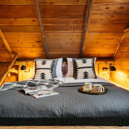 Alpstuga Mountain Shelter